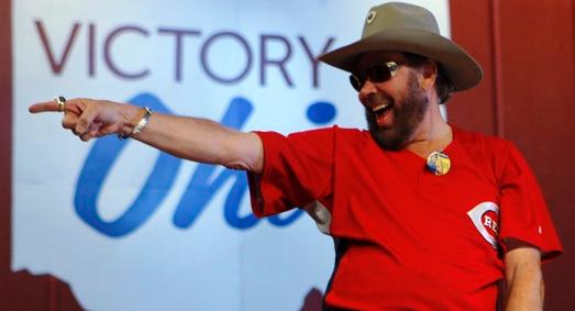 Singer rips Fox, goes on 'View'